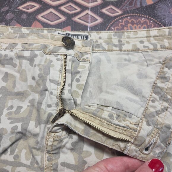 Route 66 Size 13/14 Camo Button Summer Casual Skort - Picture 9 of 12